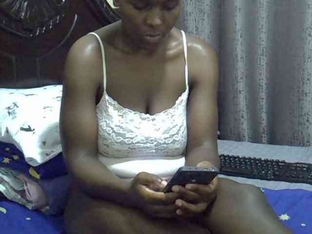 Pretty-amber72 webcam