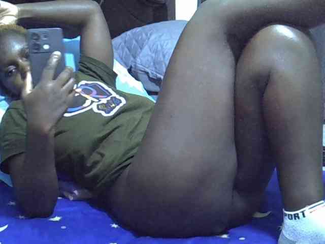 Pretty-amber72 webcam