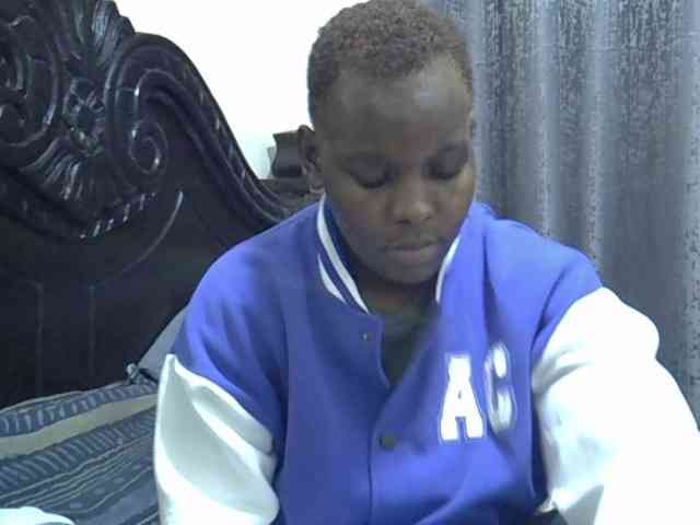 Pretty-amber72 webcam