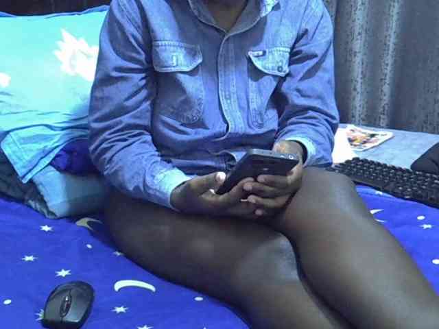 Pretty-amber72 webcam