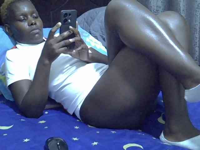 Pretty-amber72 webcam