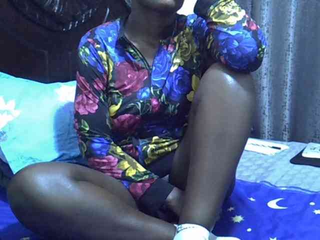 Pretty-amber72 webcam