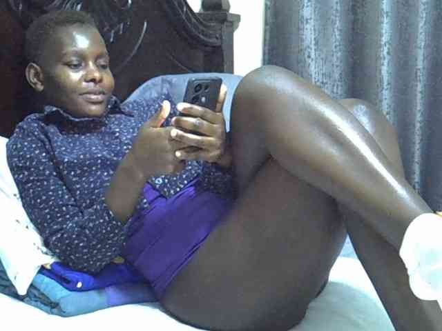 Pretty-amber72 webcam
