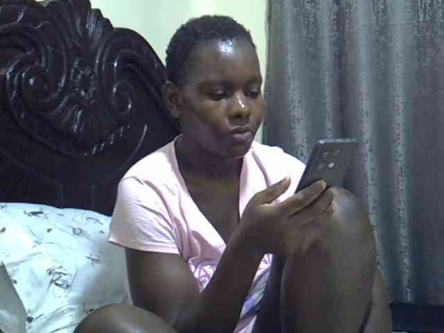 Pretty-amber72 webcam