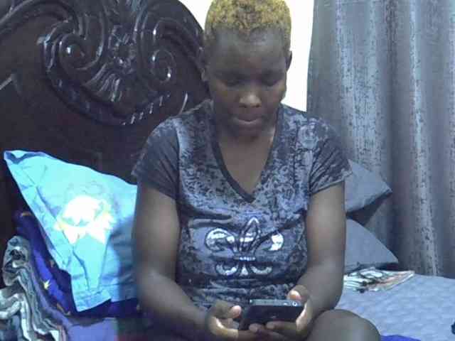 Pretty-amber72 webcam