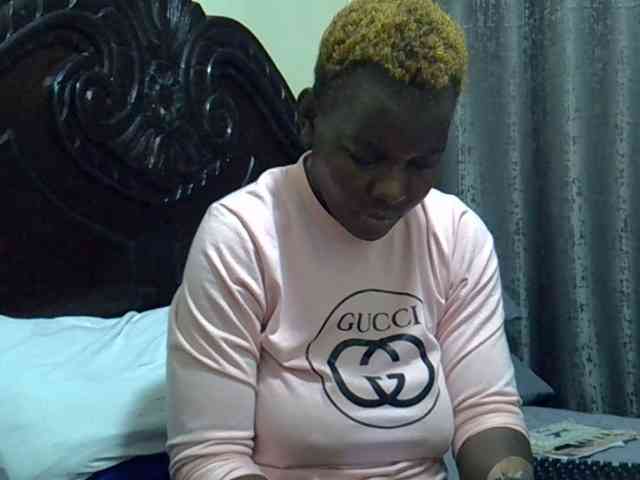 Pretty-amber72 webcam