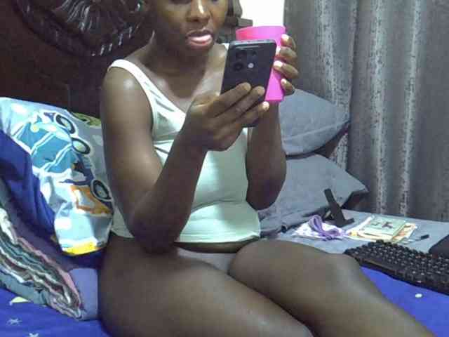 Pretty-amber72 webcam