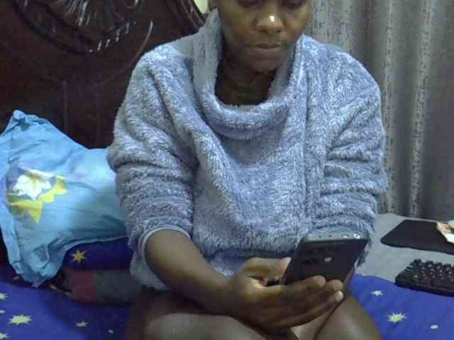 Pretty-amber72 webcam