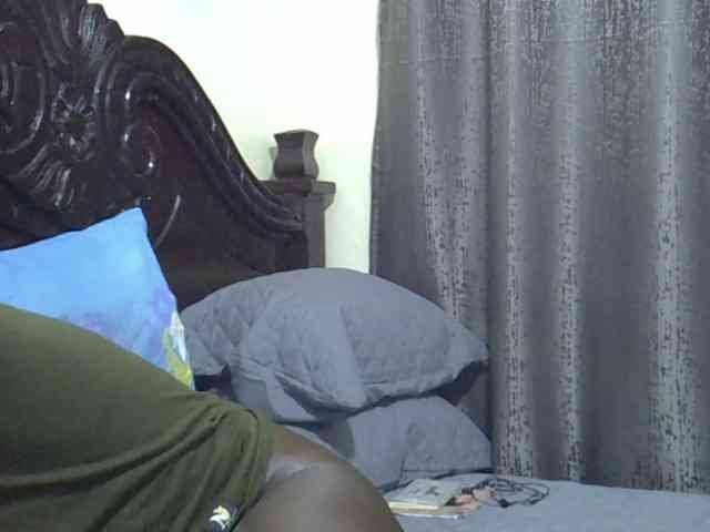 Pretty-amber72 webcam