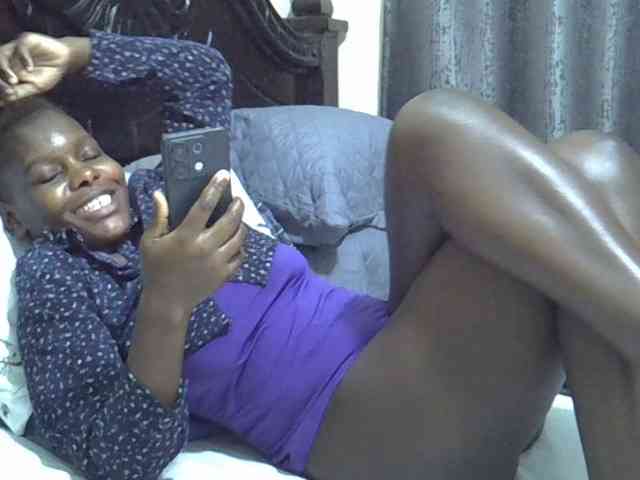 Pretty-amber72 webcam