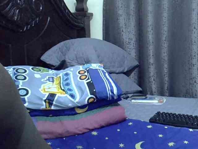 Pretty-amber72 webcam