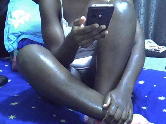 Pretty-amber72 webcam