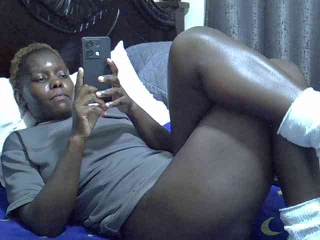 Pretty-amber72 webcam