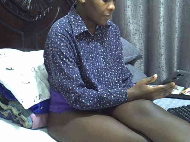 Pretty-amber72 webcam