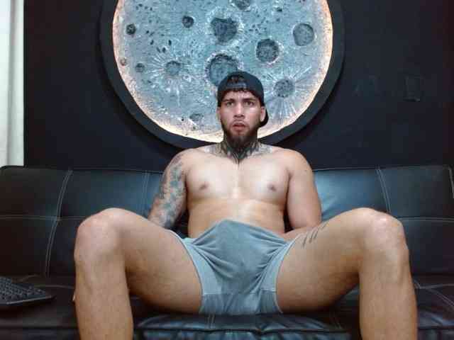 Kobefitness Live Webcam on BongaCams