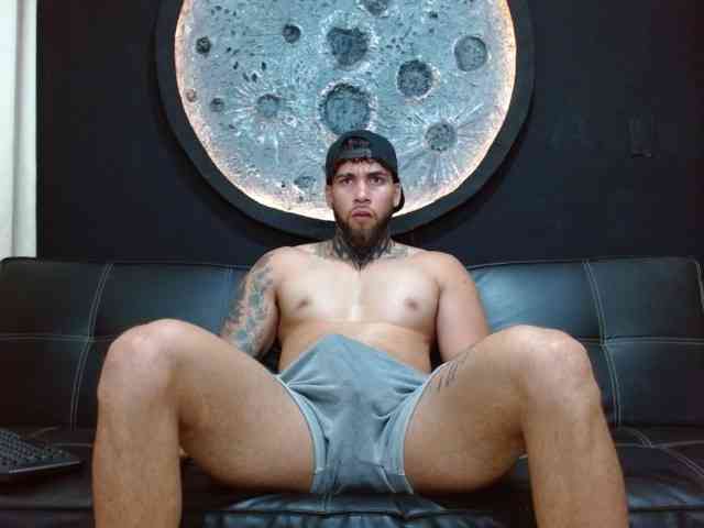 Kobefitness Live Webcam on BongaCams