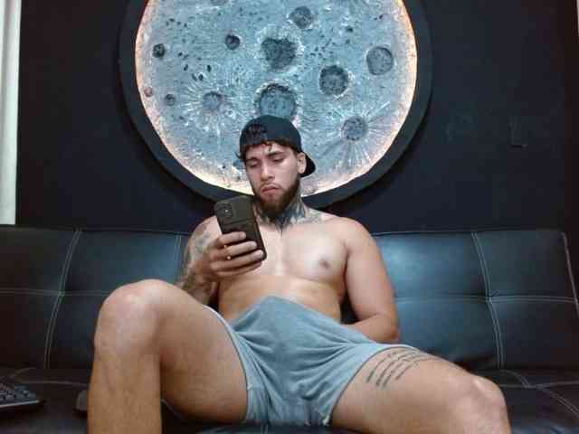 Kobefitness Live Webcam on BongaCams
