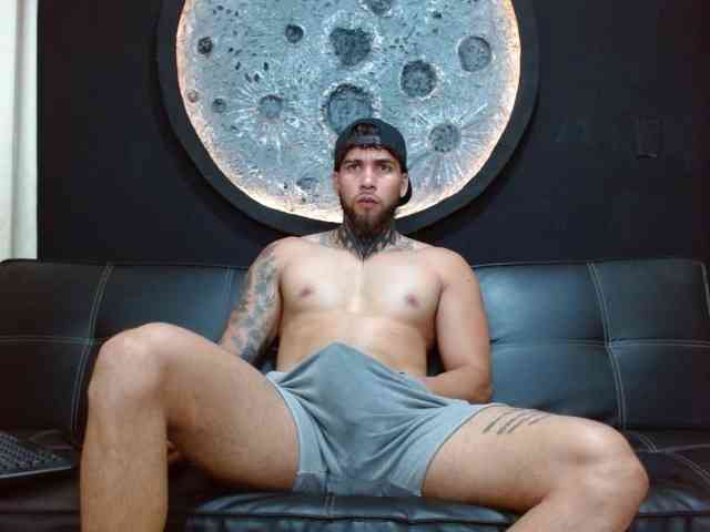 Kobefitness Live Webcam on BongaCams