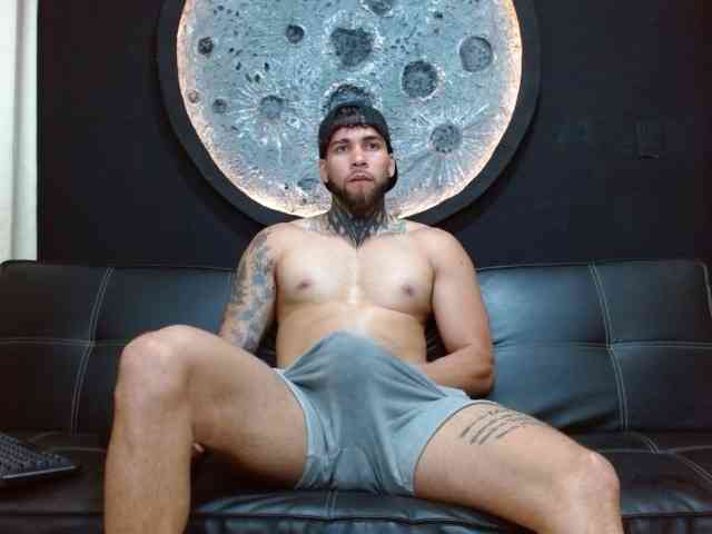 Kobefitness Live Webcam on BongaCams