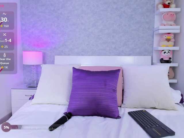 HelenMartin live cam on BongaCams