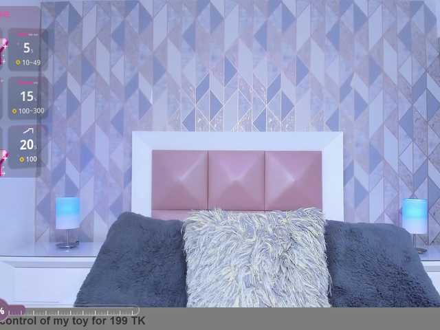 HelenMartin live cam on BongaCams