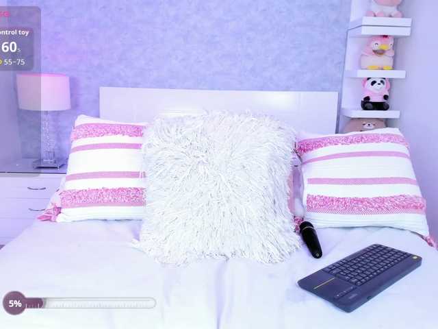 HelenMartin live cam on BongaCams