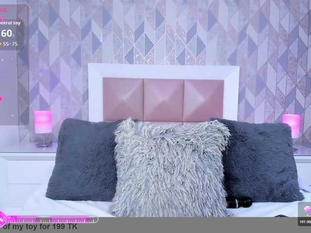 HelenMartin live cam on BongaCams