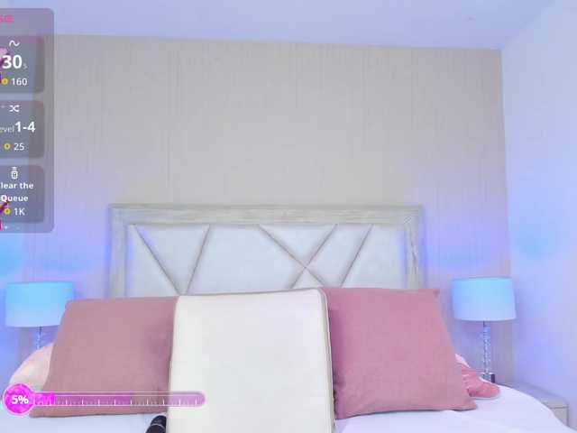 HelenMartin live cam on BongaCams