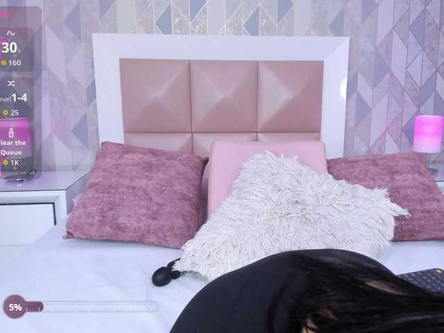 HelenMartin live cam on BongaCams