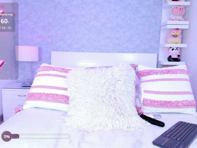 HelenMartin live cam on BongaCams