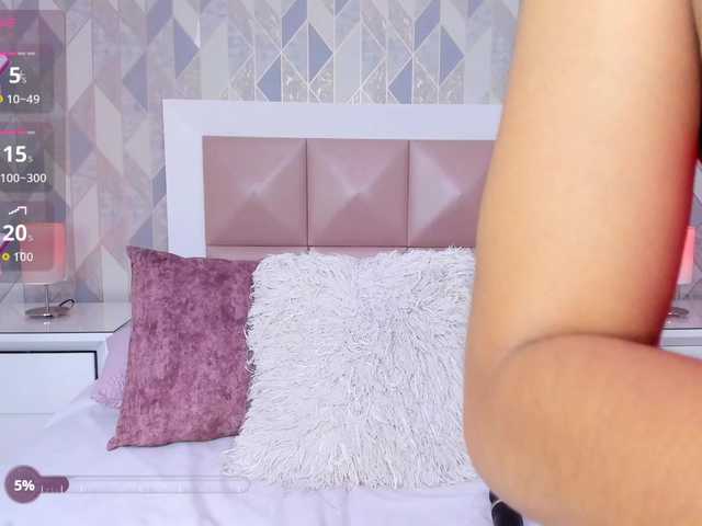 HelenMartin live cam on BongaCams
