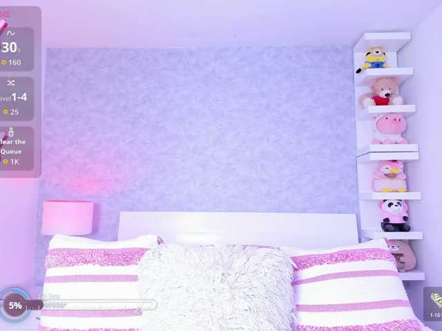HelenMartin live cam on BongaCams