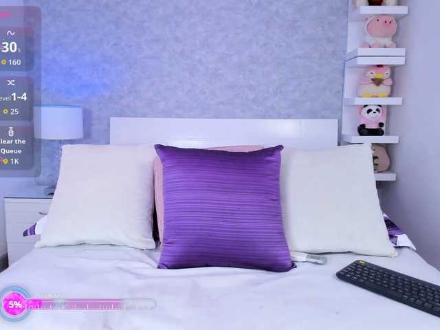 HelenMartin live cam on BongaCams
