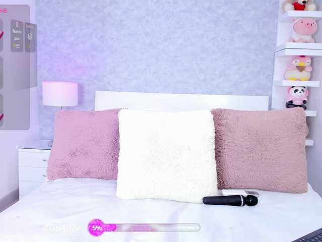 HelenMartin live cam on BongaCams