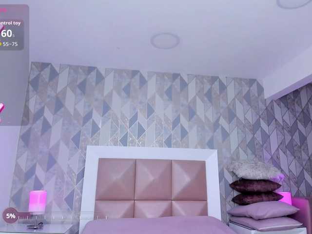 HelenMartin live cam on BongaCams