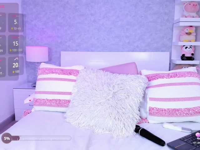 HelenMartin live cam on BongaCams