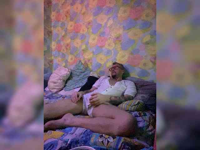 Gagarinboy1 Live Webcam on BongaCams