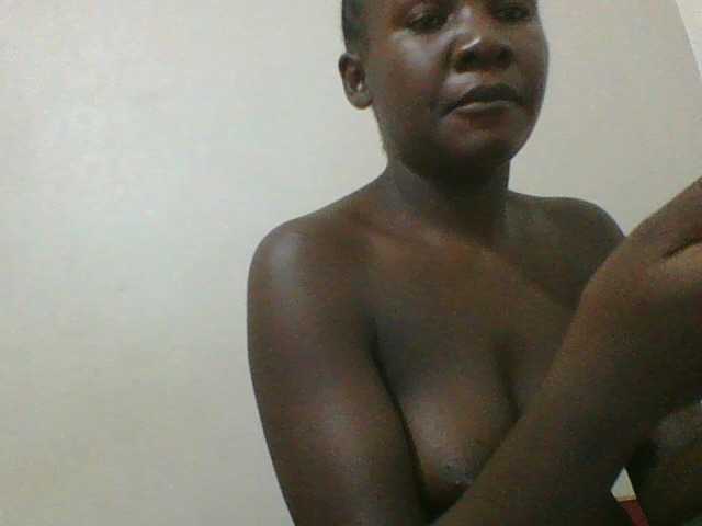 Caramelbeuty Live Cam on BongaCams