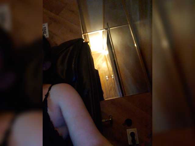 Koti9811 live cam on BongaCams