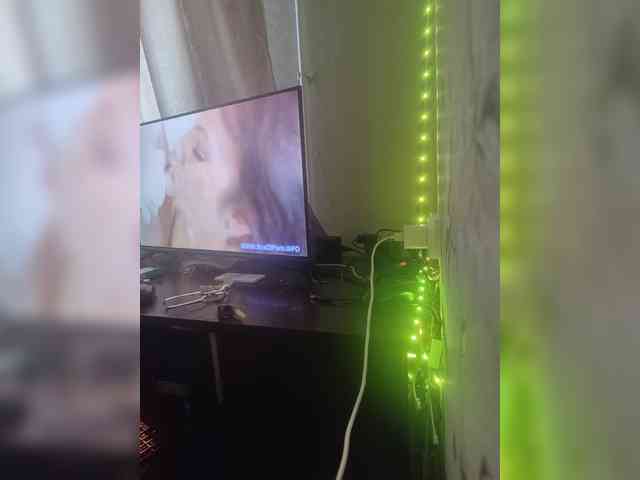 Koti9811 webcam