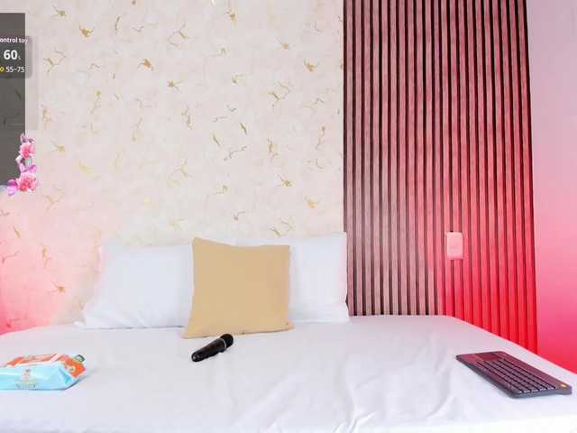 Reichel05 live cam on BongaCams