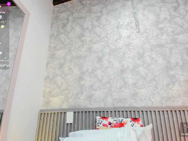 Reichel05 live cam on BongaCams