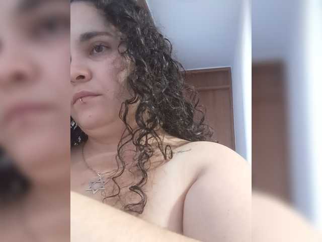 Reichel05 live cam on BongaCams