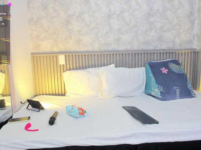 Reichel05 live cam on BongaCams