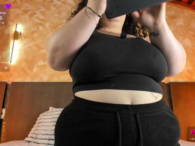 Reichel05 live cam on BongaCams