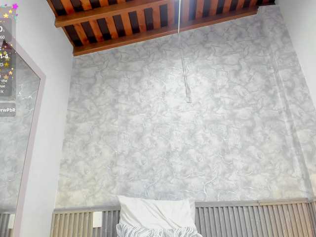 Reichel05 — live female cam