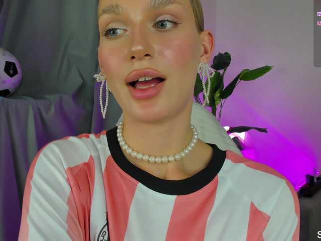 IceStrawberry live