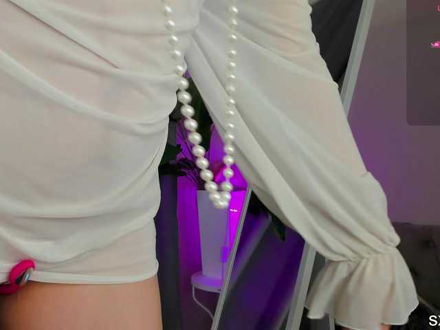 IceStrawberry live cam on BongaCams