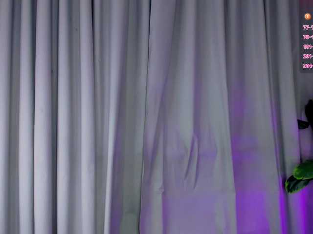 IceStrawberry live cam on BongaCams