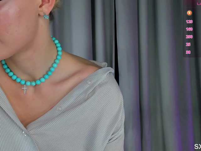 IceStrawberry live cam on BongaCams